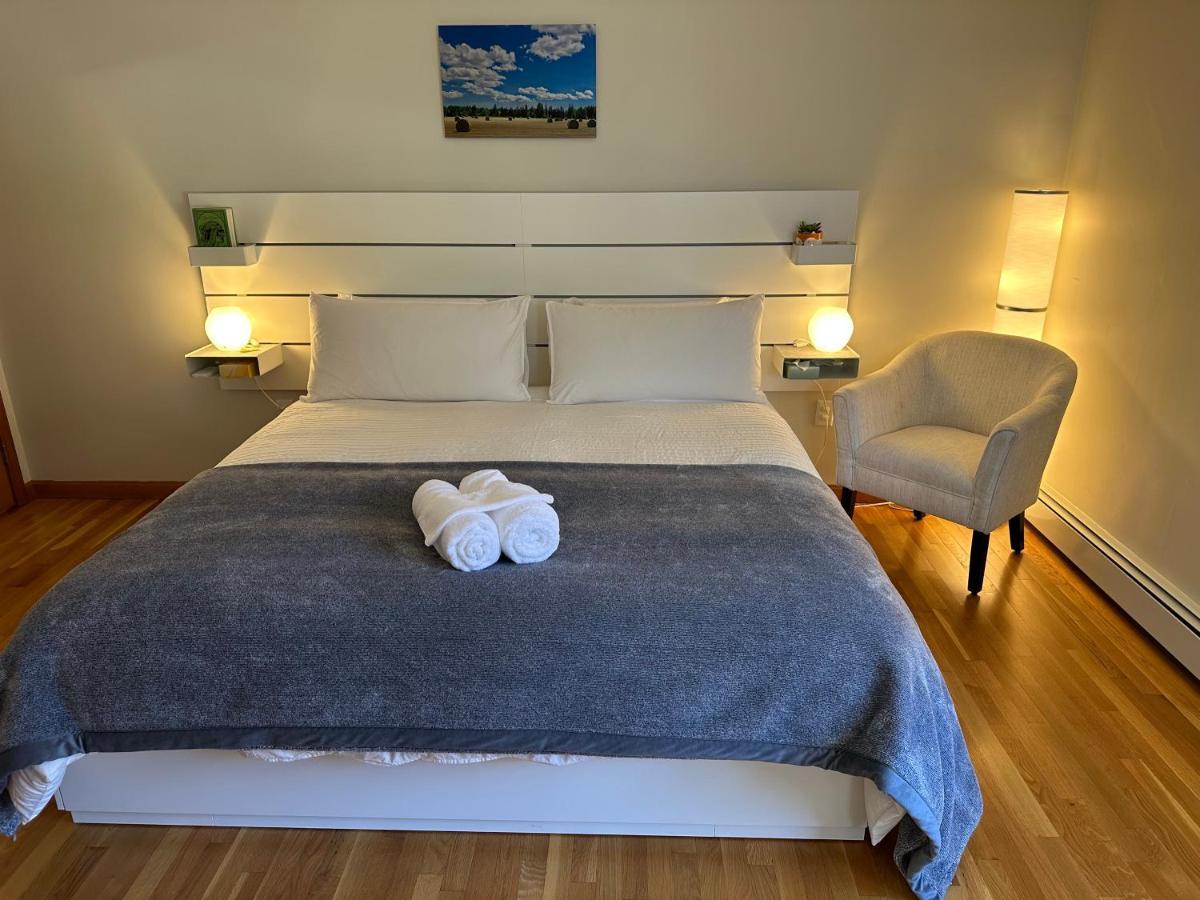 Room In Single Family House - Suburban Neighborhood In Бостон Номер фото