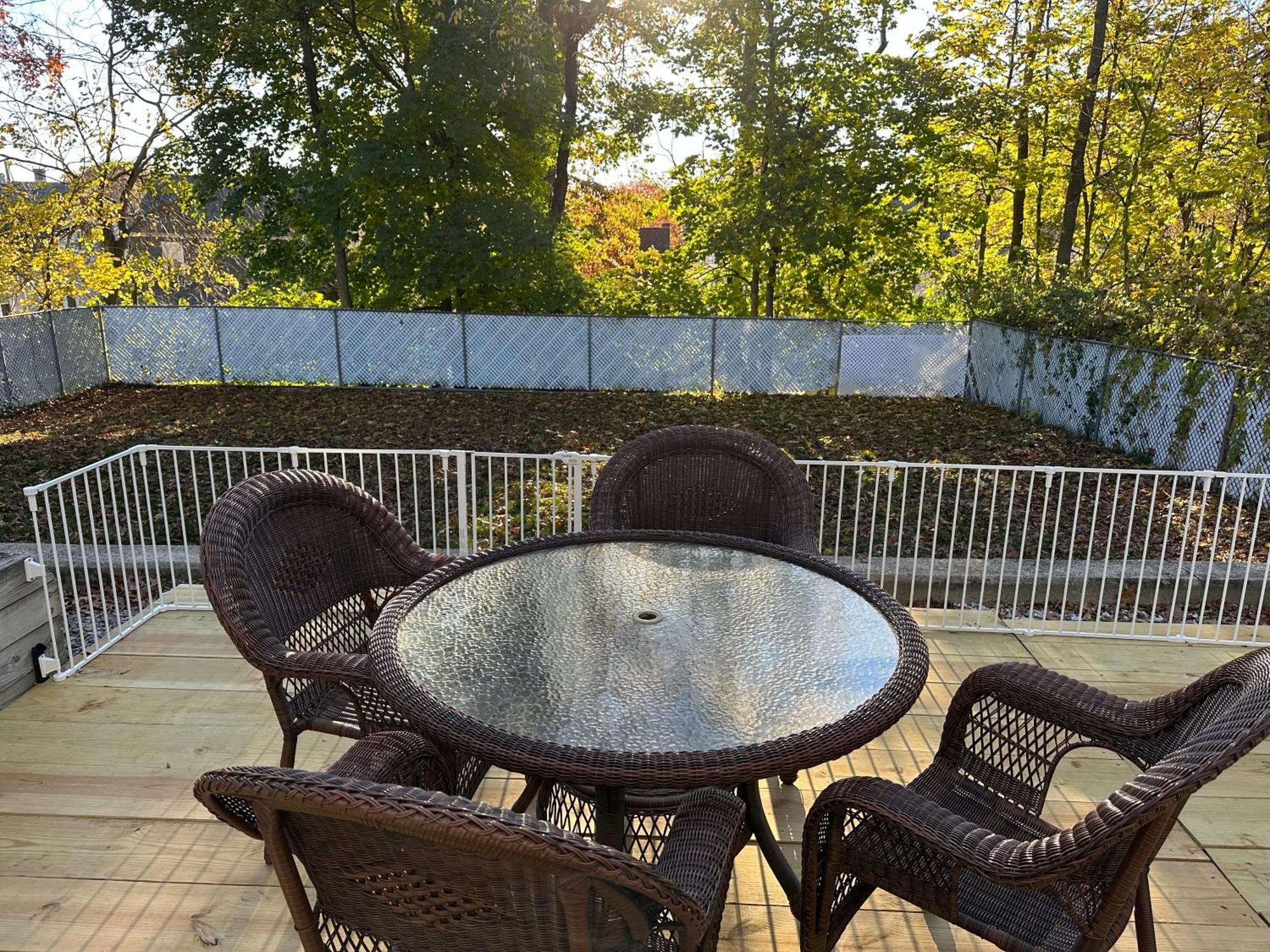 Room In Single Family House - Suburban Neighborhood In Бостон Номер фото